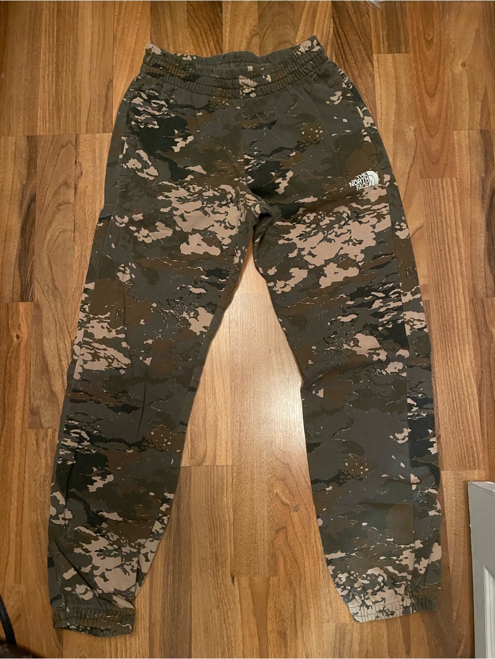 The North Face Olive & Tan Camo Fleece-Lined Joggers
